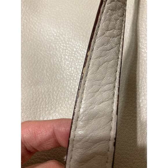 MICHAEL KORS, MEDIUM IVORY PEBBLED LEATHER SHOULDER BAG - Picture 15 of 16